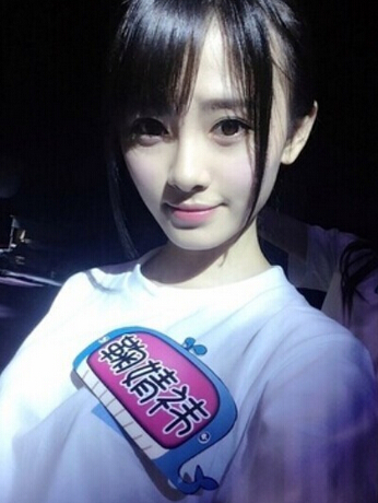 ƱѡйһŮ SNH48溵t вAKB3