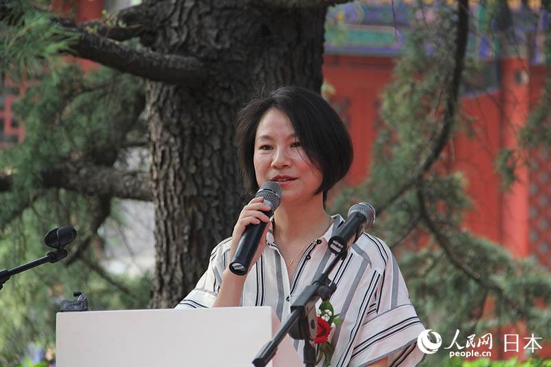 宓冬瑩在開幕式上致答謝詞