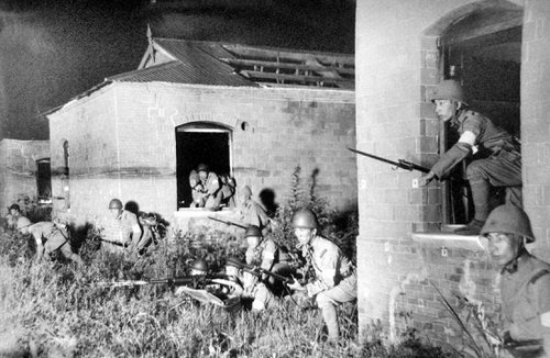 1931��9��19���賿���վ��ڻ�������Ӫ��Сʱ����׼�����վ������������Ӫ���վ���첲�԰ײ���Ϊ�Ǻš�