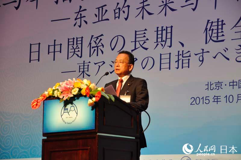 日本金融特任大使山本有二閉幕式上做主題演講。（攝影 張靖）