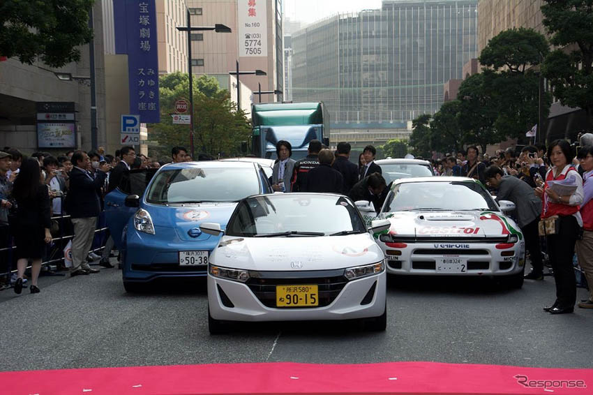 東京車展61周年設盛大名車游行