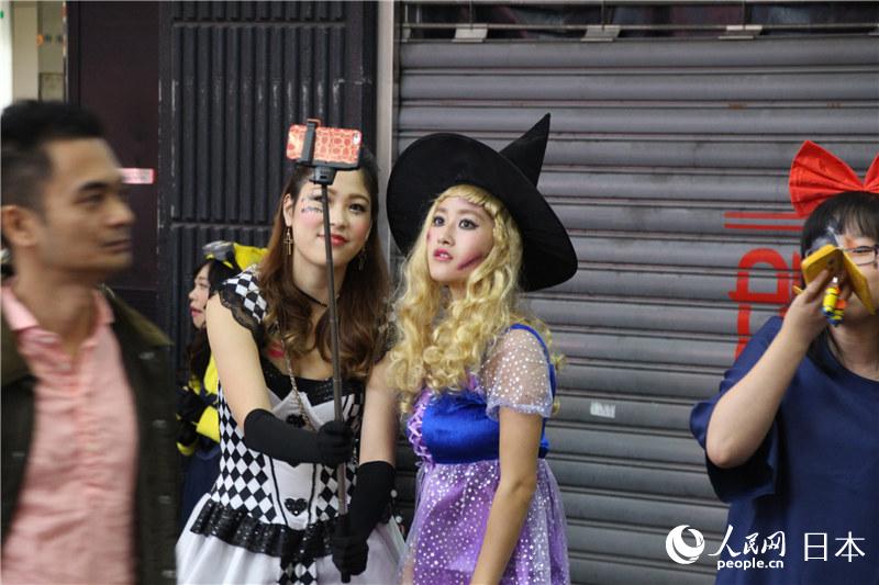 ��ͼ������ɬ����ʥ��ǰҹ���ݡ���װ���񻶽ڡ�13��