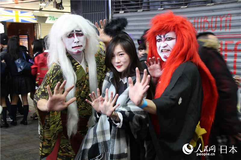 ��ͼ������ɬ����ʥ��ǰҹ���ݡ���װ���񻶽ڡ�12��