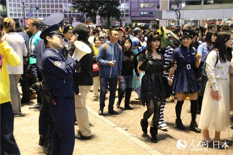 ��ͼ������ɬ����ʥ��ǰҹ���ݡ���װ���񻶽ڡ�15��