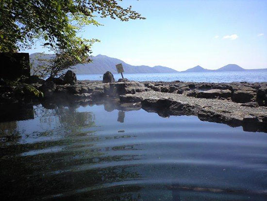 北海道支笏湖湖畔的秘湯·丸駒溫泉 