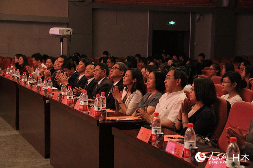 出席演劇大會的嘉賓