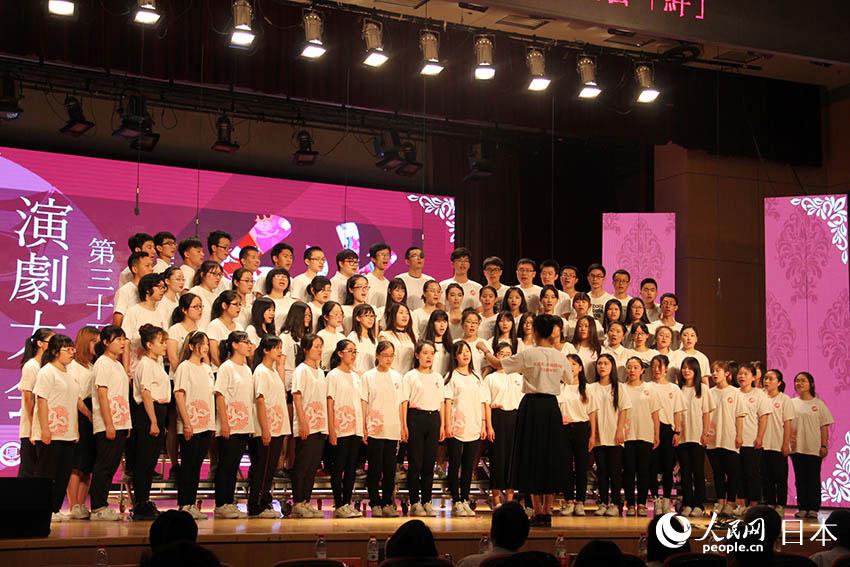 一年級學生表演表演合唱