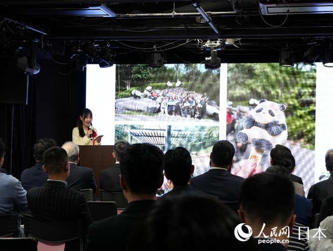 “熊猫杯”日本青年感知中国征文大赛获奖者代表分享访华感受。人民网 许可摄