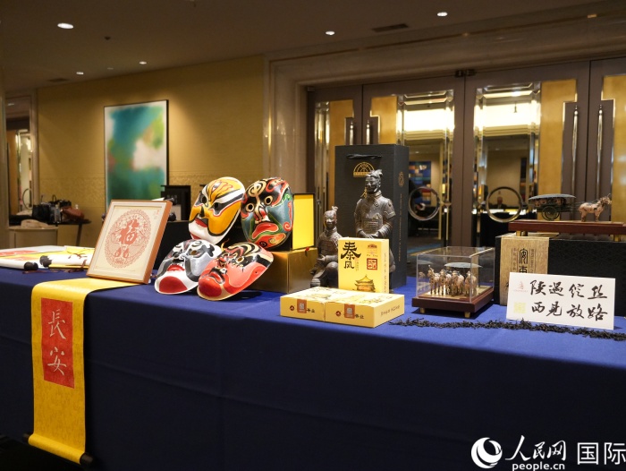 西安文創工藝產品展示。人民網 許可攝