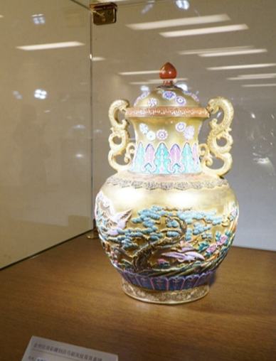 清三代彩繪瓷器珍寶巡展日本