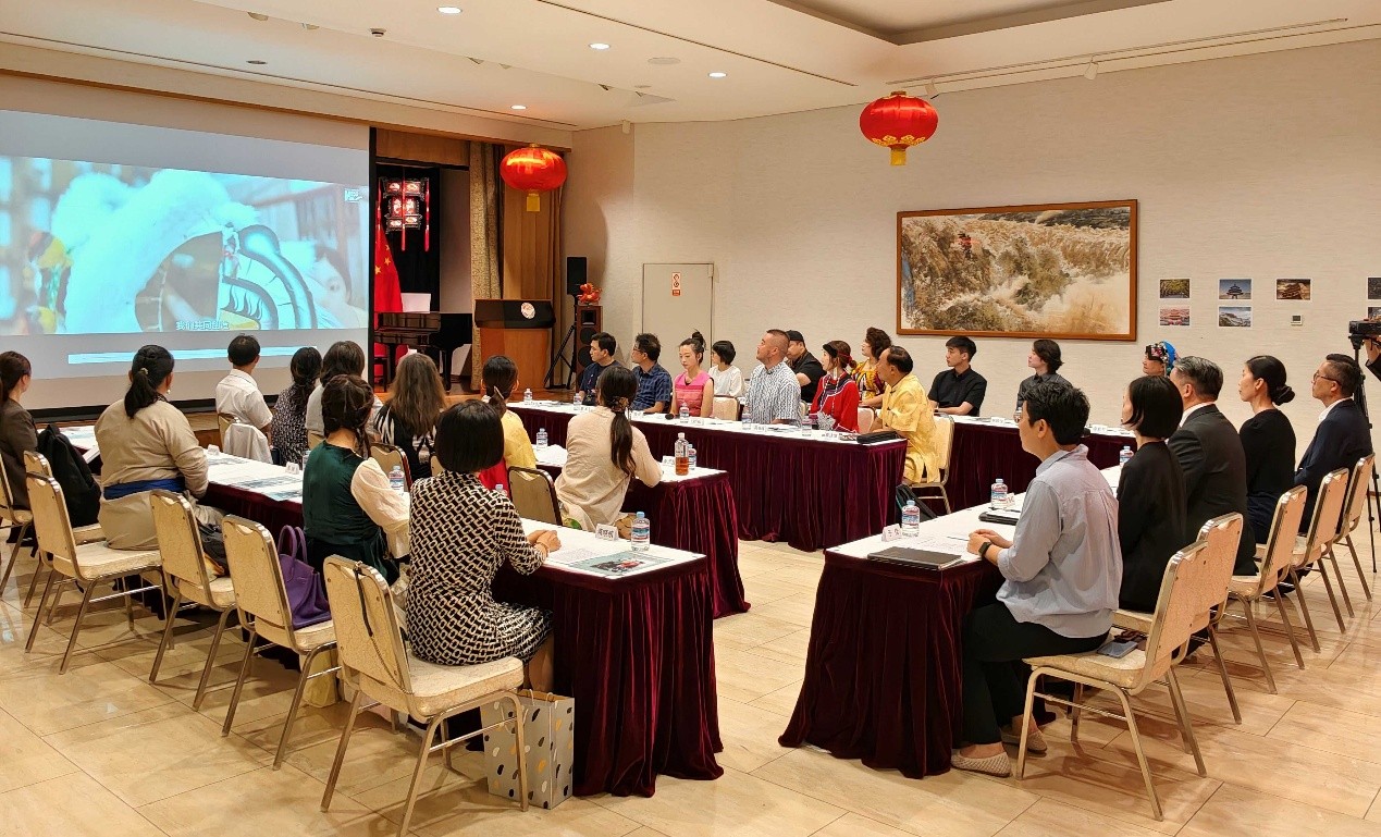 座谈会现场。中国驻大阪总领馆供图