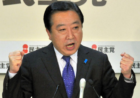日本首相街头演说“马失前蹄” 细数政要们摔跤那点事儿