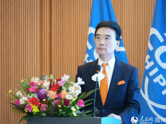 在日中国企业协会会长王家驯致辞。人民网 许可摄